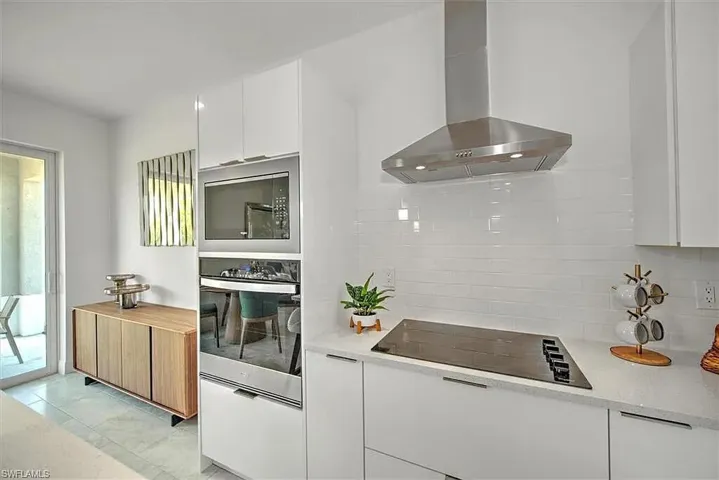 4-web-or-mls-S Castle Cir-S2204-004