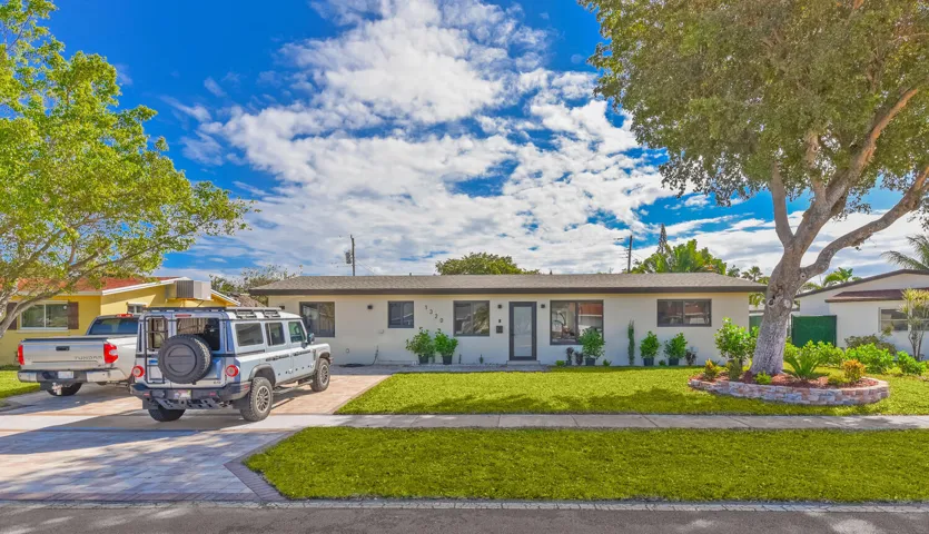 1320 S Deerfield Ave Deerfield-large-003