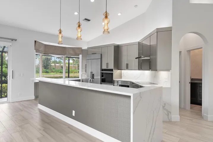 8110 Sandpiper Way-5