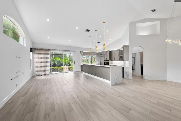 8110 Sandpiper Way