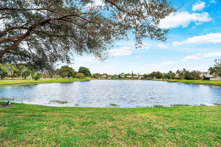 040-101AzaleaCircle-BoyntonBeach-FL-3343