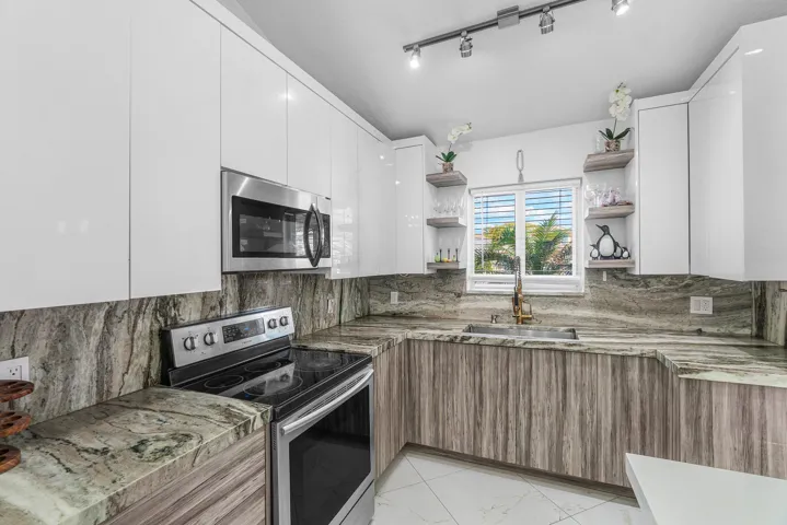 007-101AzaleaCircle-BoyntonBeach-FL-3343