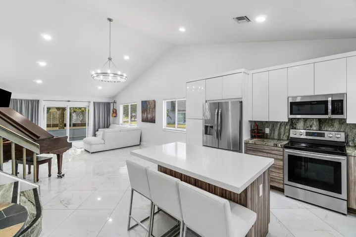 010-101AzaleaCircle-BoyntonBeach-FL-3343
