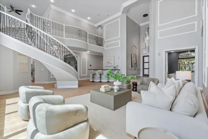 Grand Entertainment Space