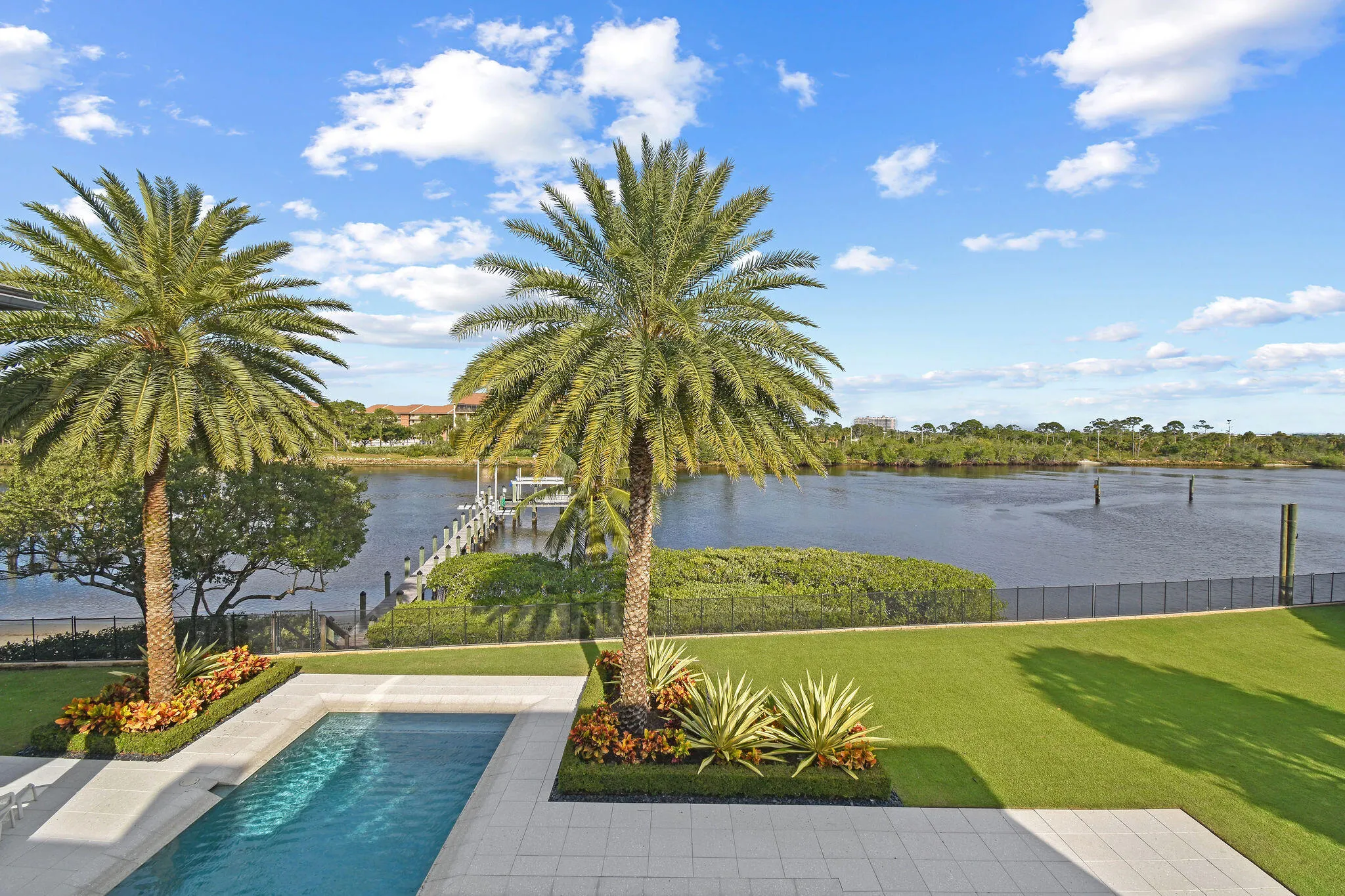 14630WatermarkWay(98)