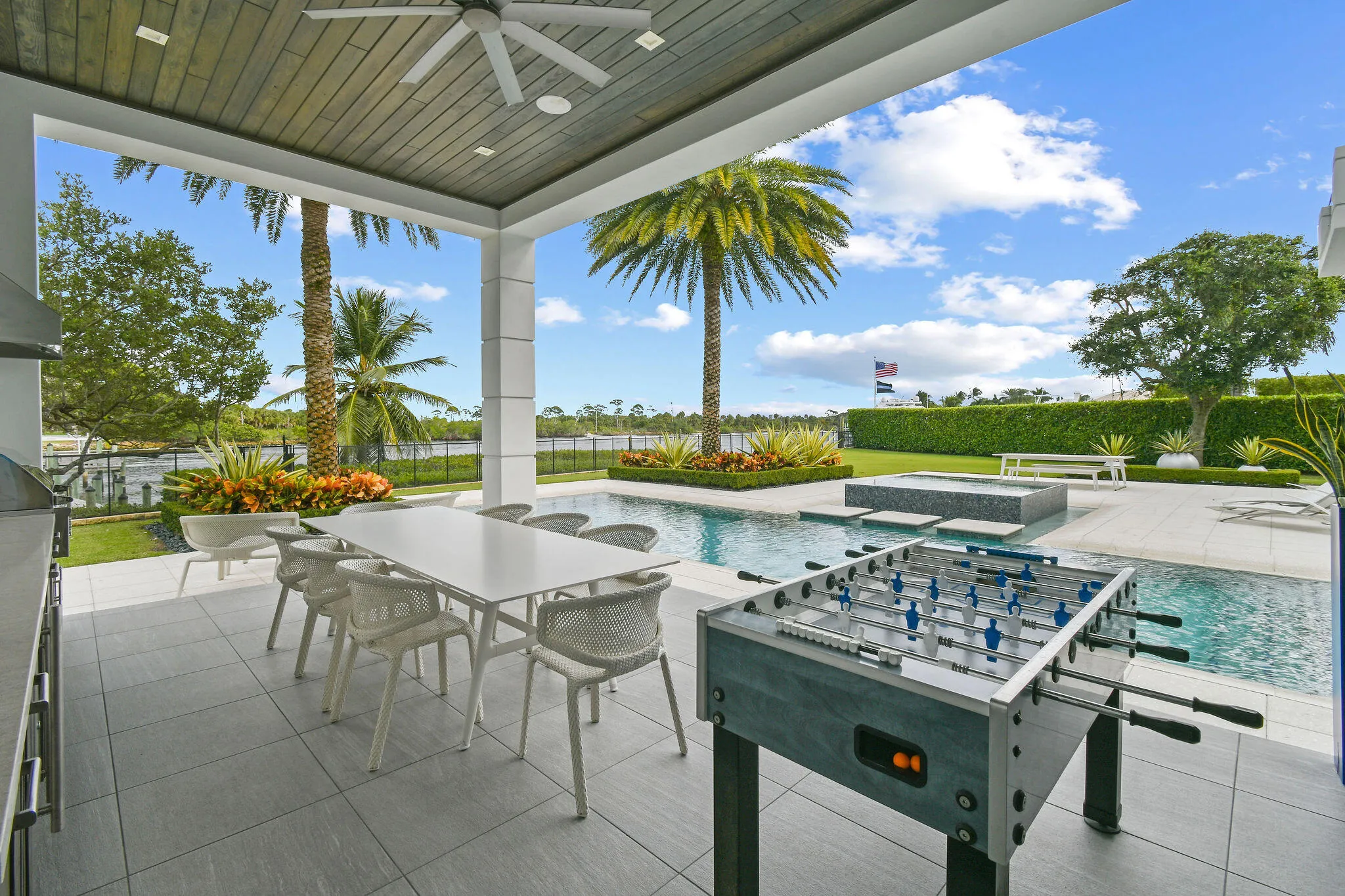 14630WatermarkWay(123)