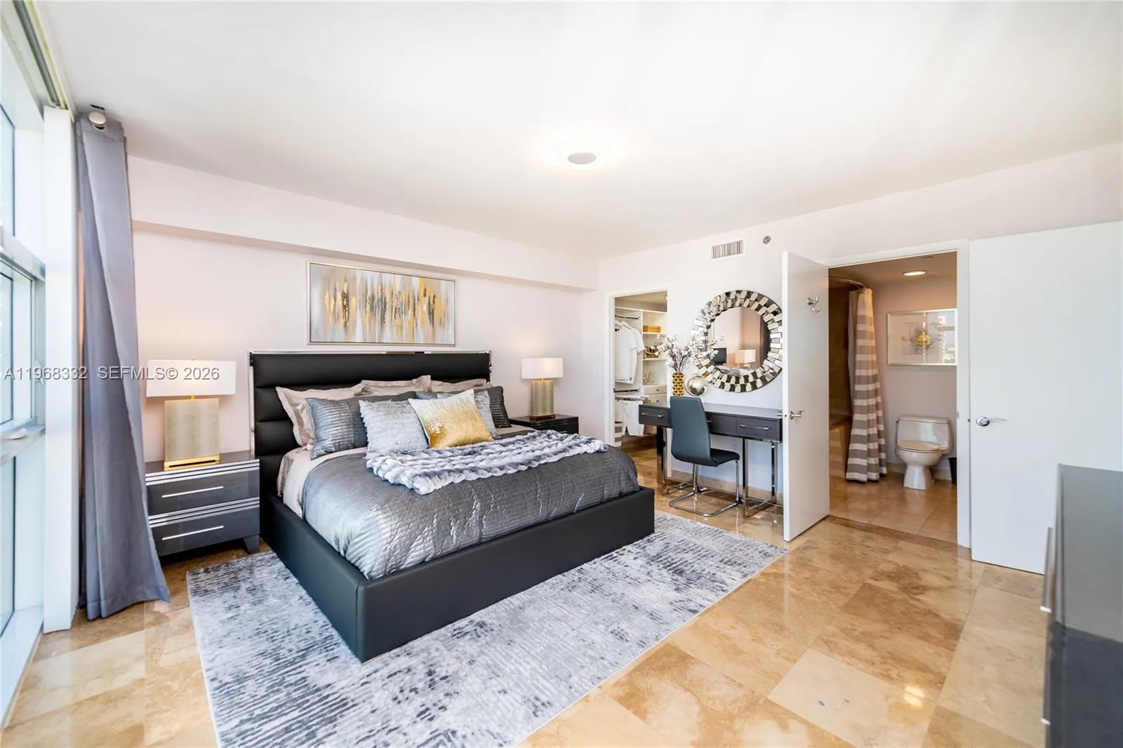 King size bed