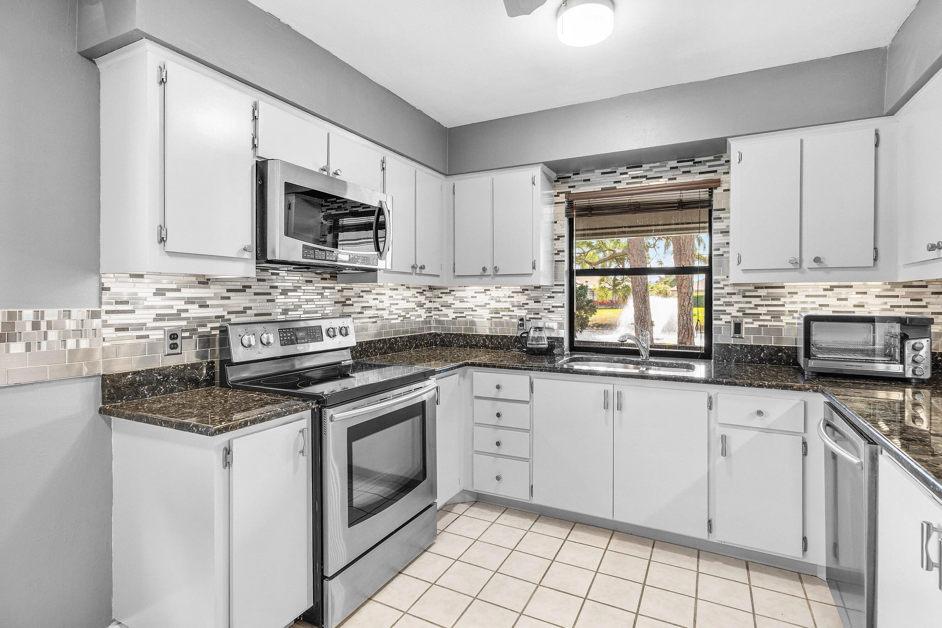 010-6166BrandonStreet-WestPalmBeach-FL-3