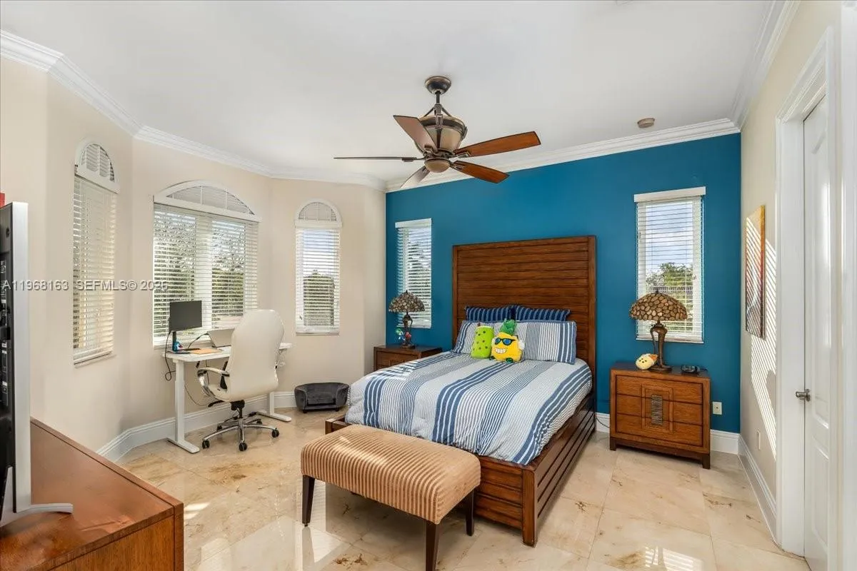 Property photo 43