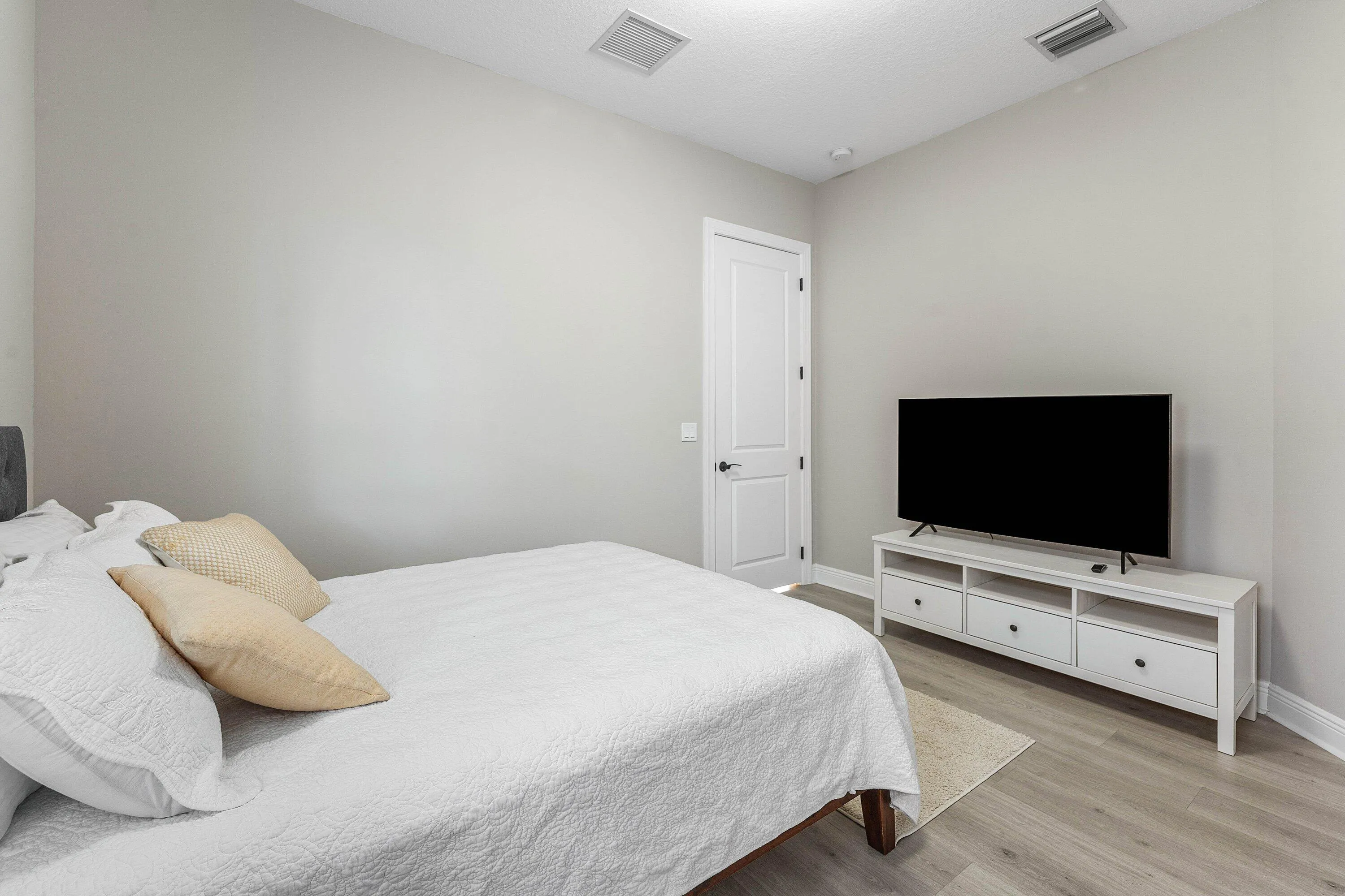 023-16047KeyBiscayneLane-Westlake-FL-334
