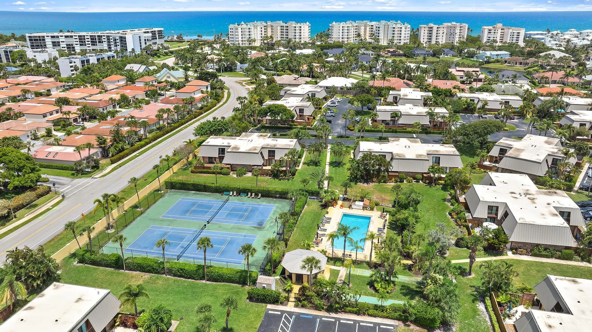 Community Pool & Tennis Courts