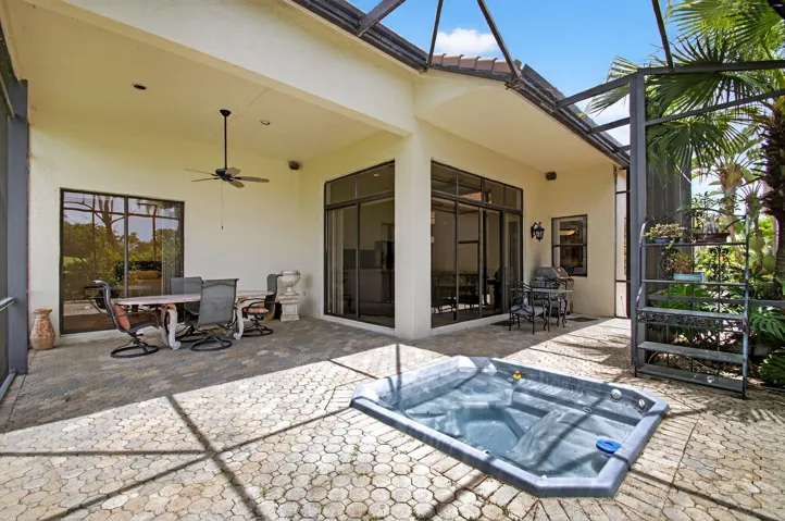 Covered & Screened Patio