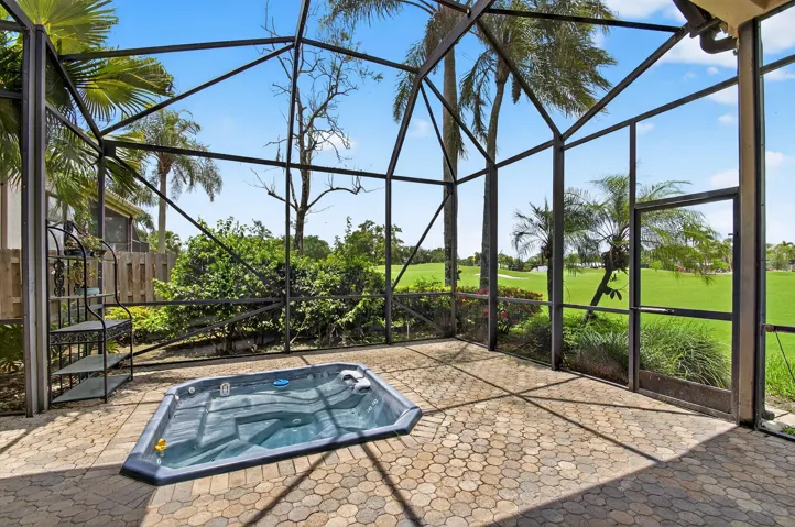 Inground Jacuzzi & Golf Course View