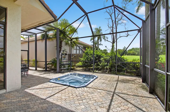 Covered & Screened Patio
