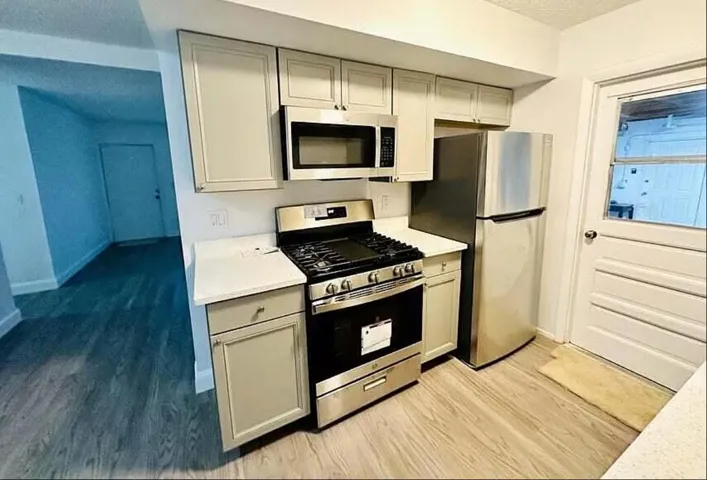 Kitchen & Side door