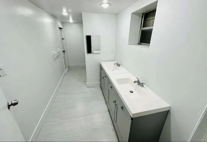 Double sink bathroom