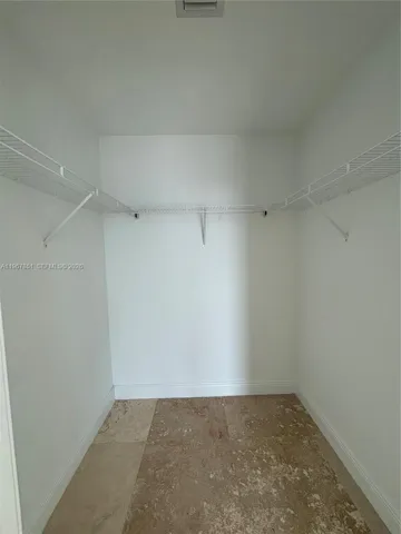 Second bedroom walking closet
