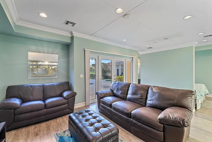 1119 Grand Cay Dr-7