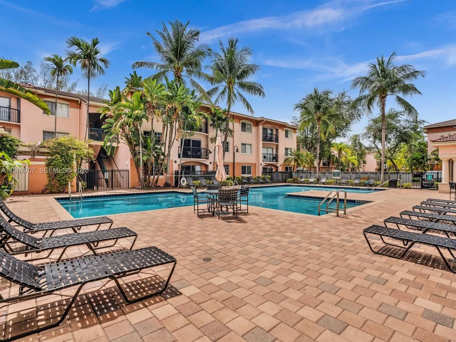 Unit Pool View