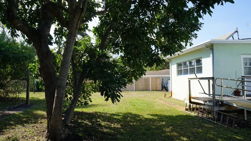 05-5160 Lake Osborne Dr
