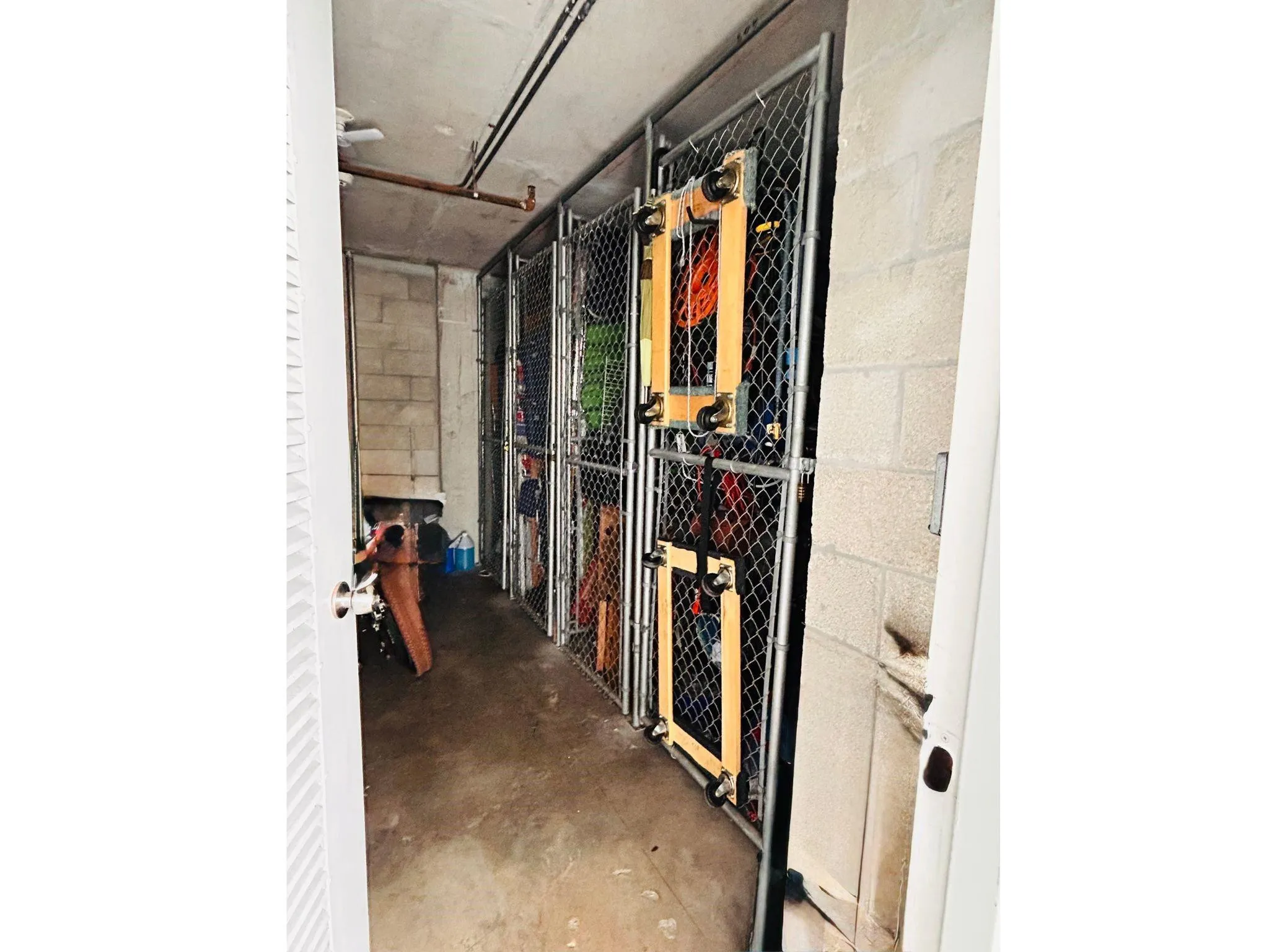 Storage locker