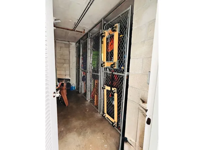 Storage locker
