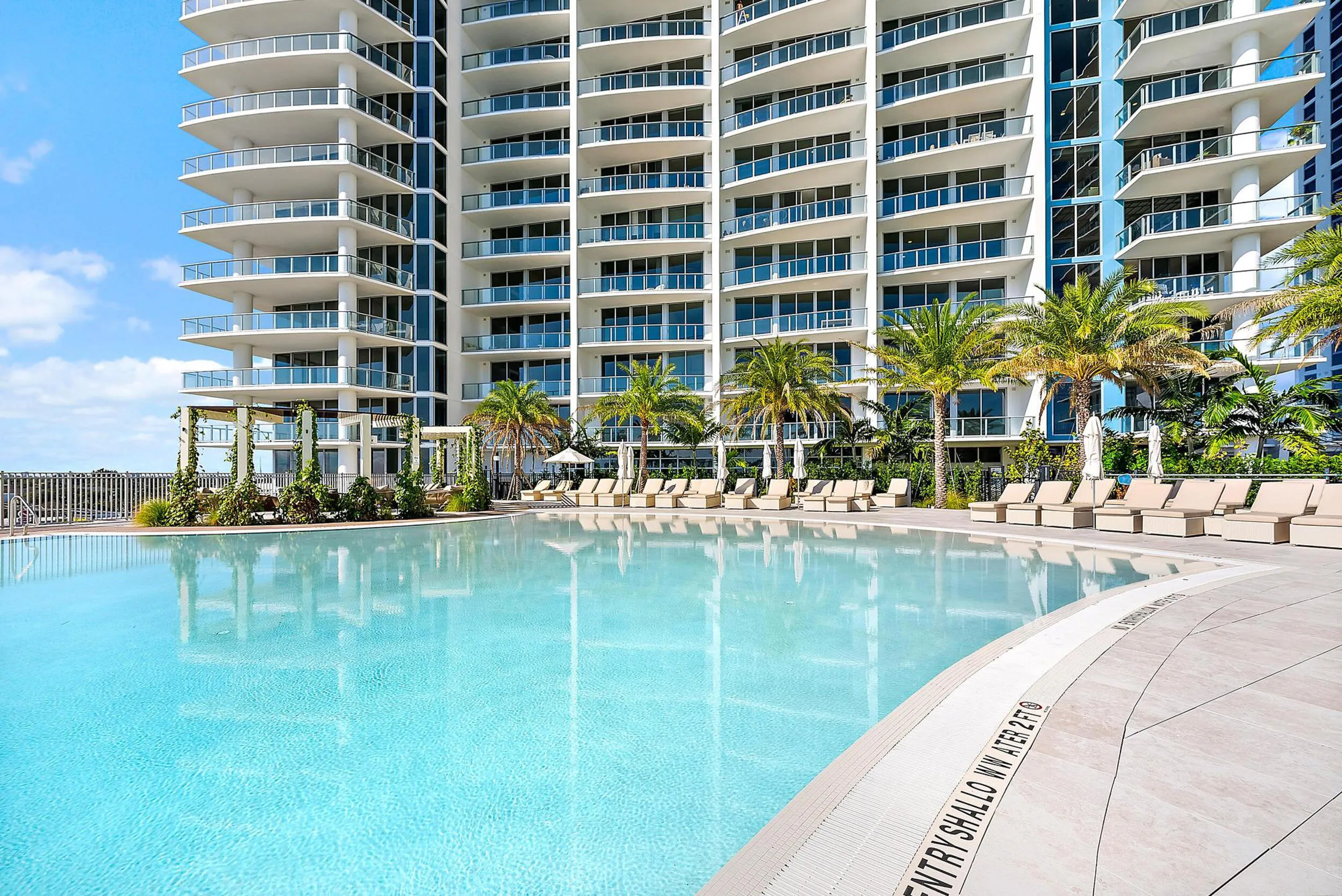 220 Lake Shore Dr n-23