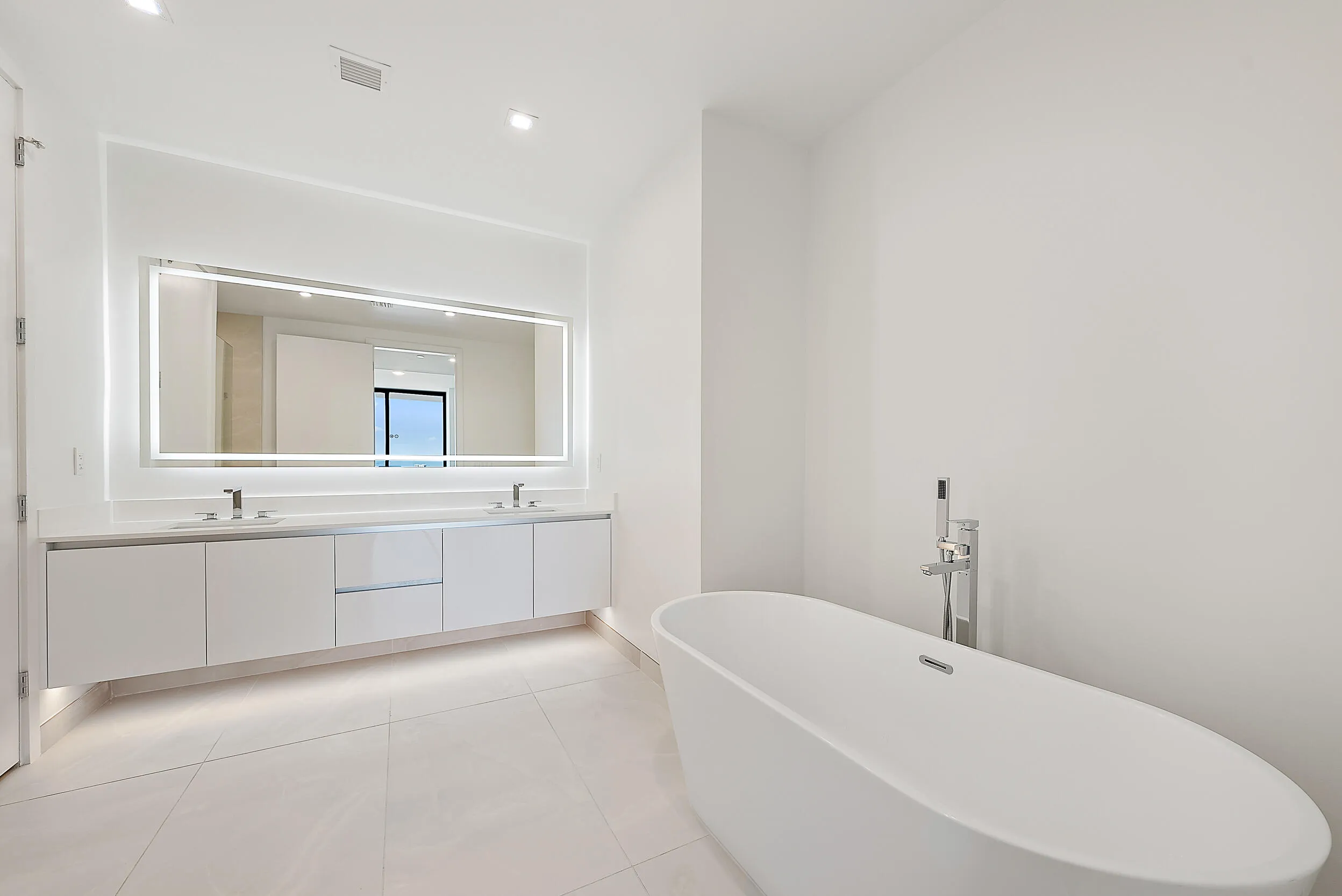 Primary Tub