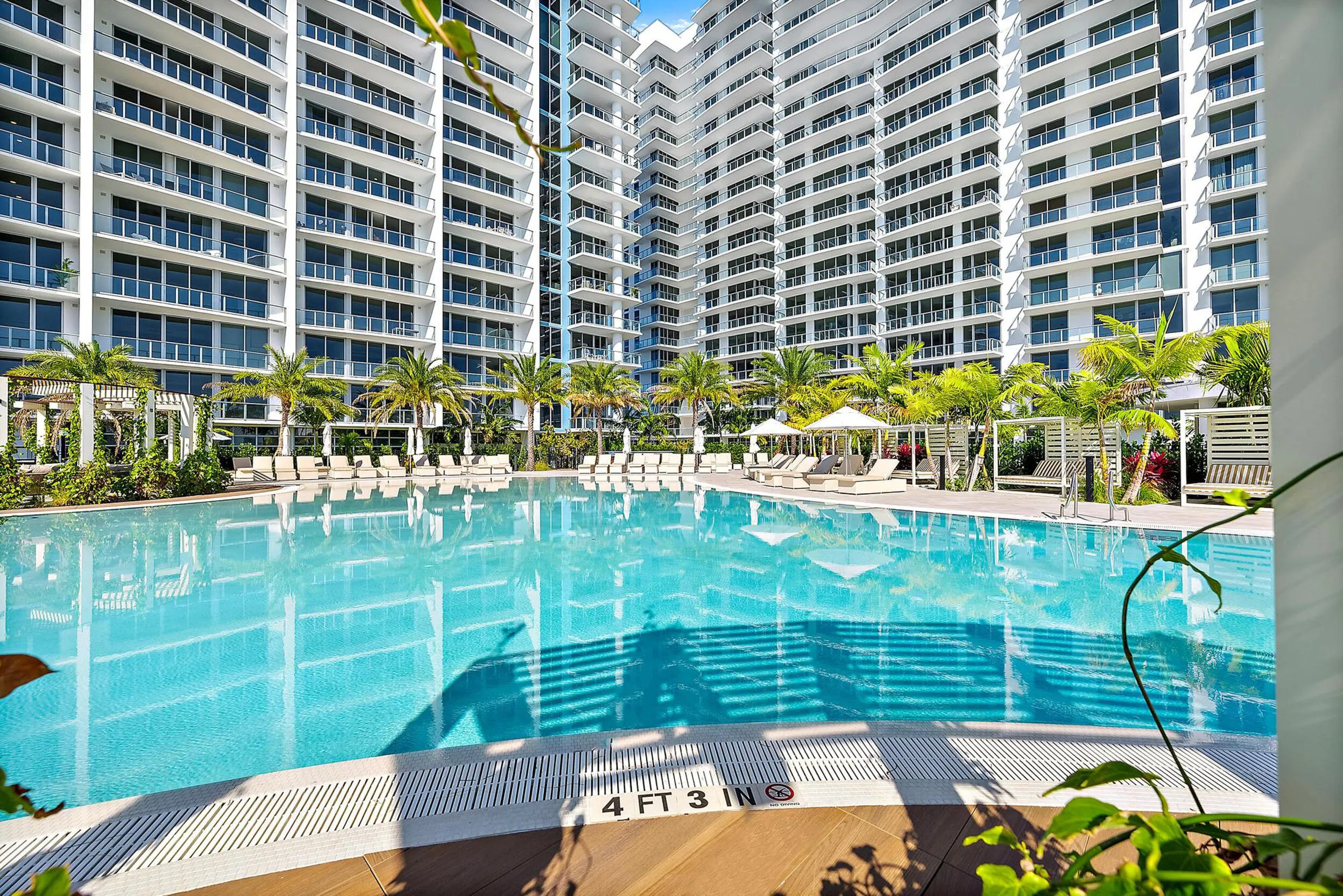 220 Lake Shore Dr n-26