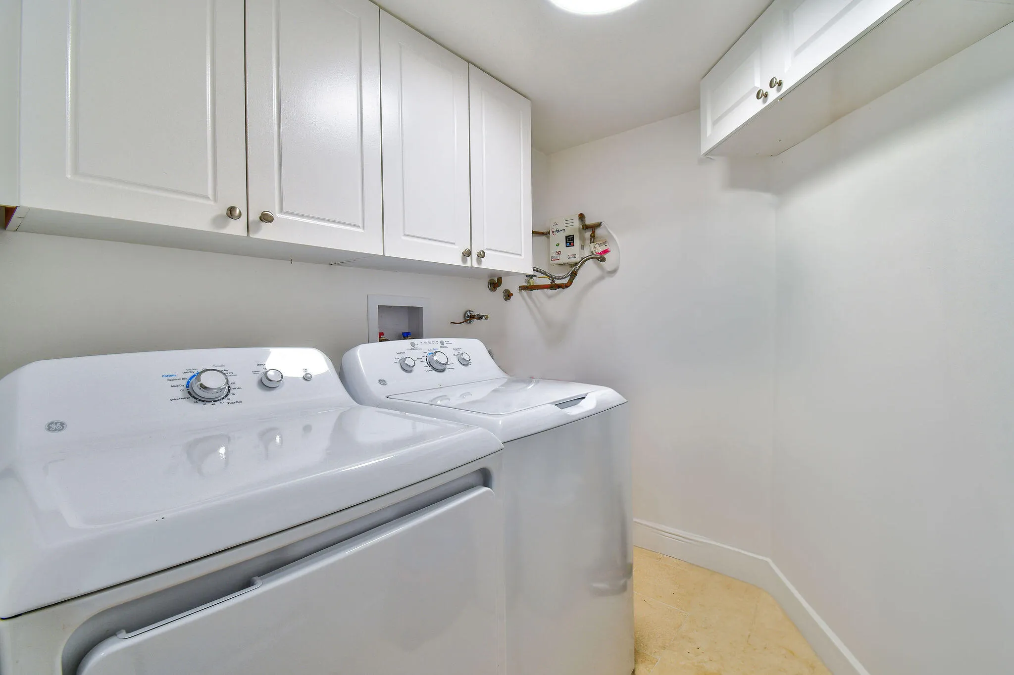 FULL SUZE WASHER & DRYER WITH PLENTY OF STORAGE SPACE