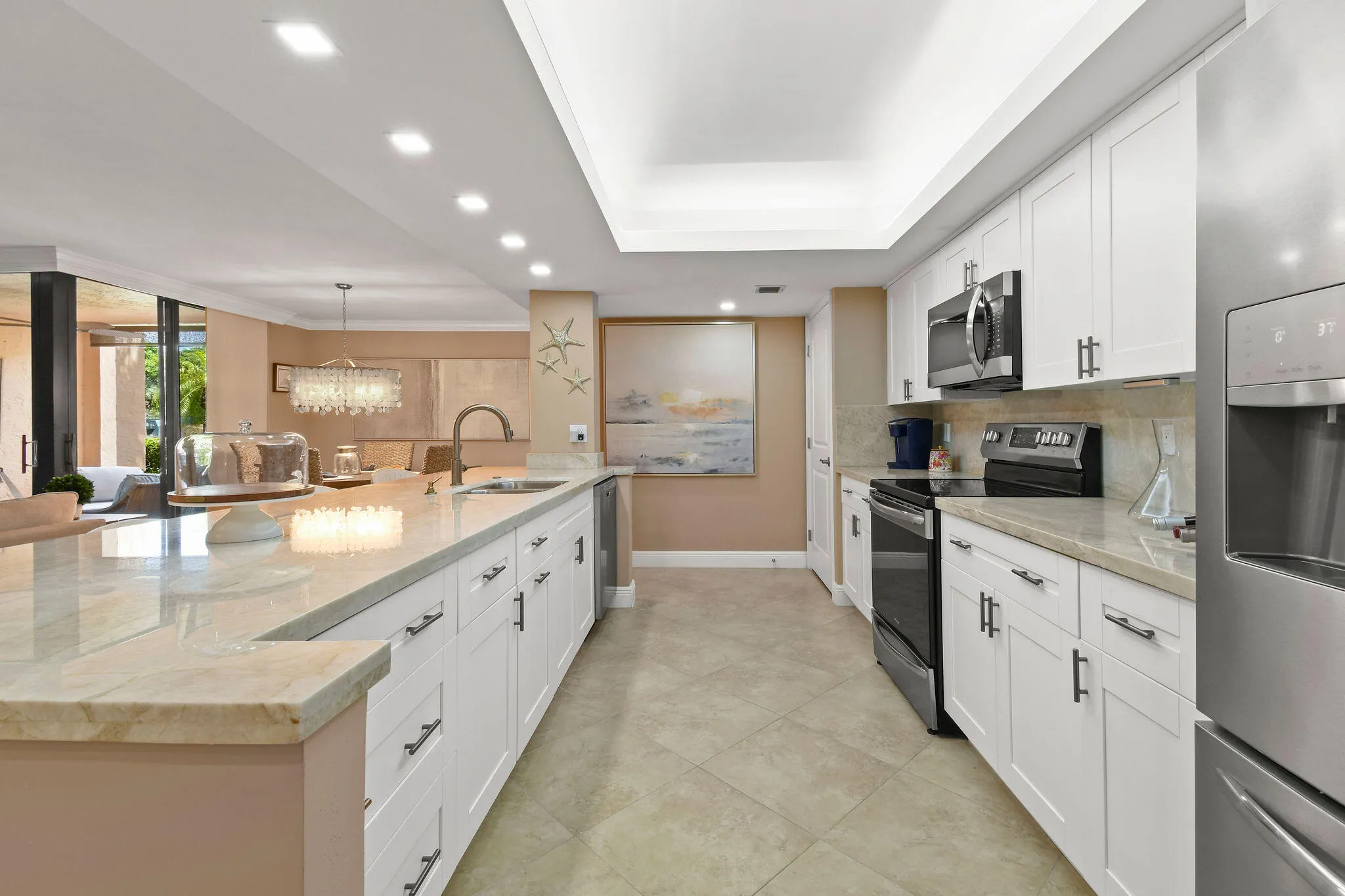 EXTRA HIGH-HAT LIGHTING & COFFERED CEILING