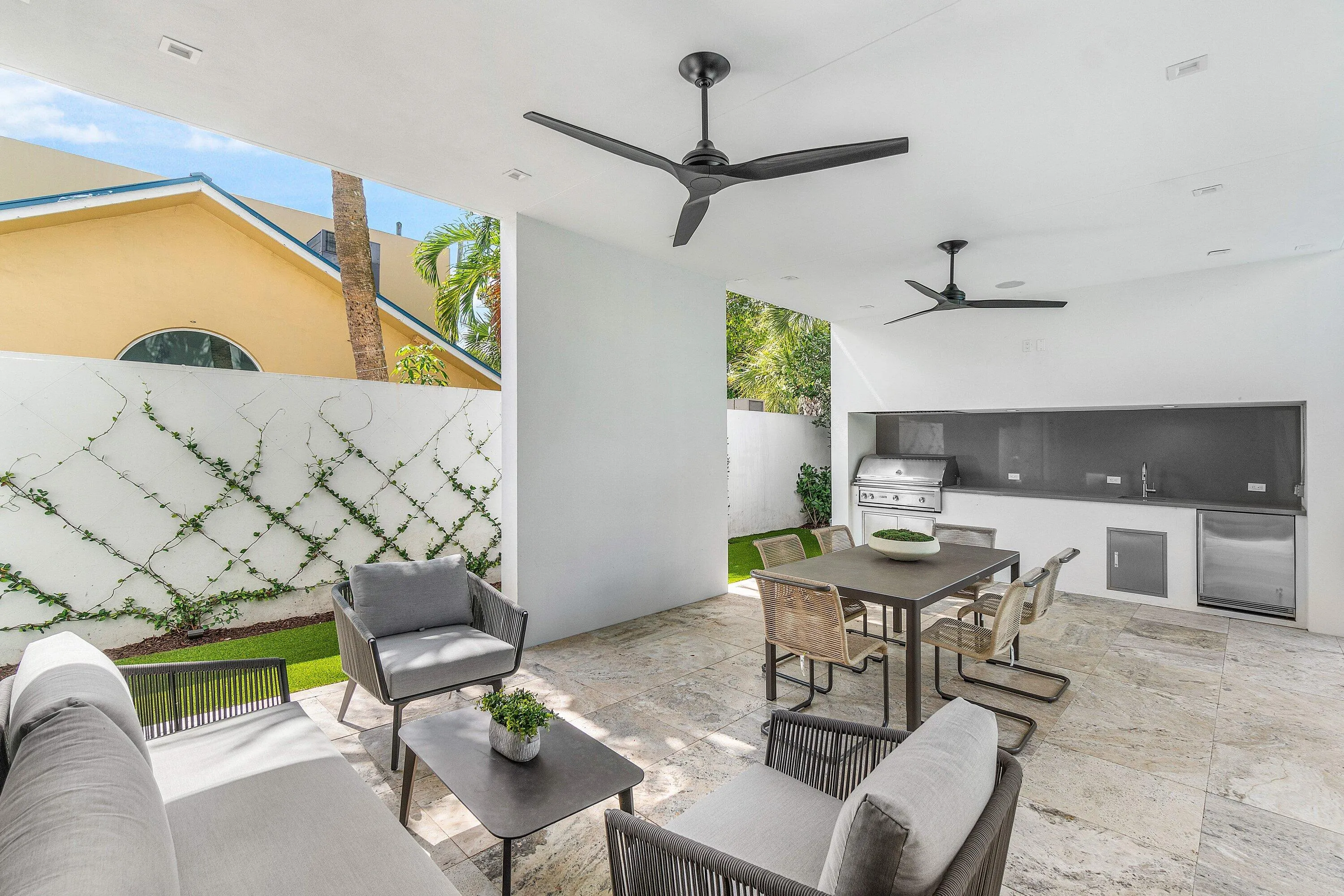 075-810PalmTrail-DelrayBeach-FL-33483-SM