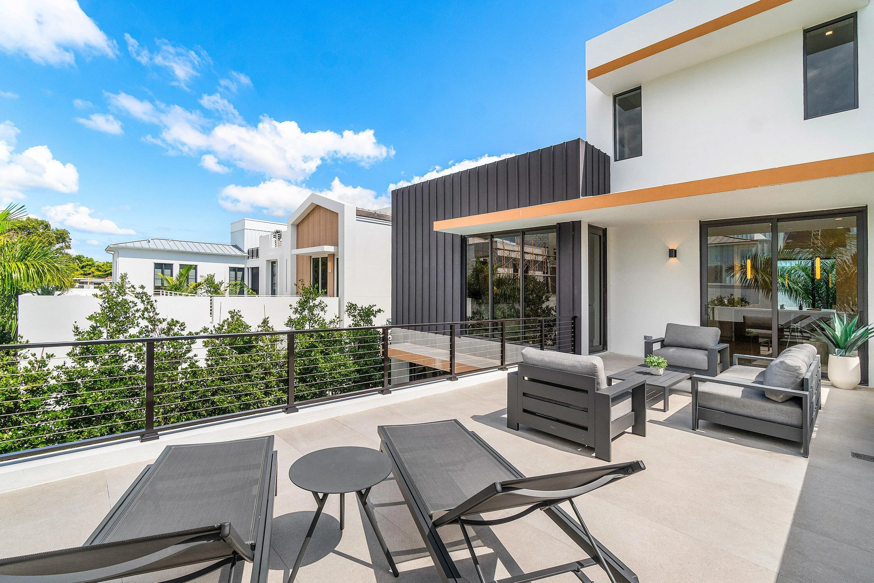 067-810PalmTrail-DelrayBeach-FL-33483-SM
