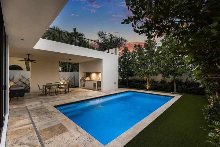 101-810PalmTrail-DelrayBeach-FL-33483-SM