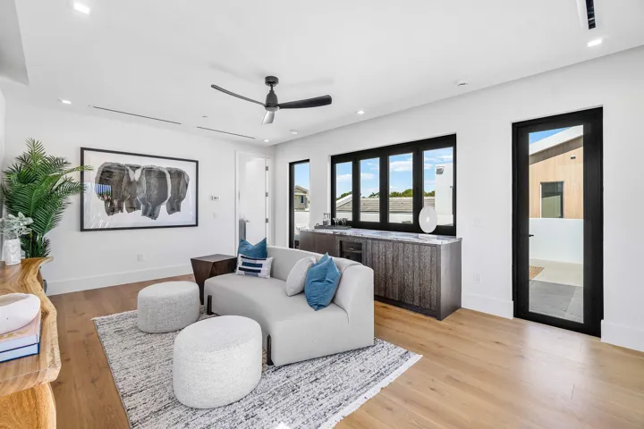 031-810PalmTrail-DelrayBeach-FL-33483-SM