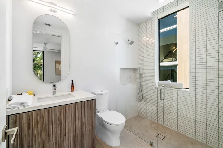 046-810PalmTrail-DelrayBeach-FL-33483-SM