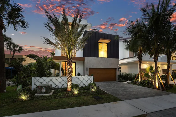 093-810PalmTrail-DelrayBeach-FL-33483-SM