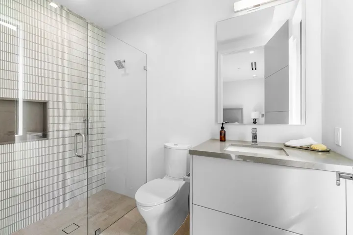 062-810PalmTrail-DelrayBeach-FL-33483-SM
