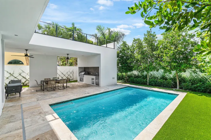 073-810PalmTrail-DelrayBeach-FL-33483-SM