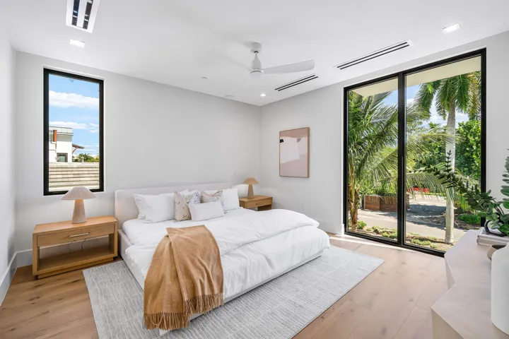 044-810PalmTrail-DelrayBeach-FL-33483-SM