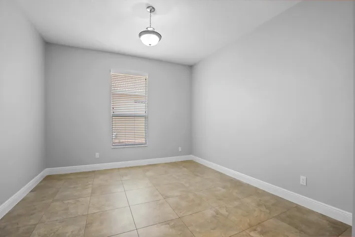 22 Dining room 02