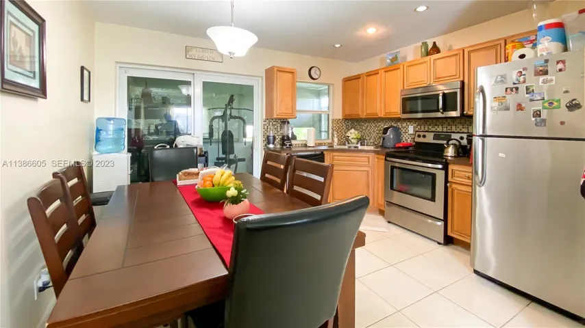 Kitchen/Dining
