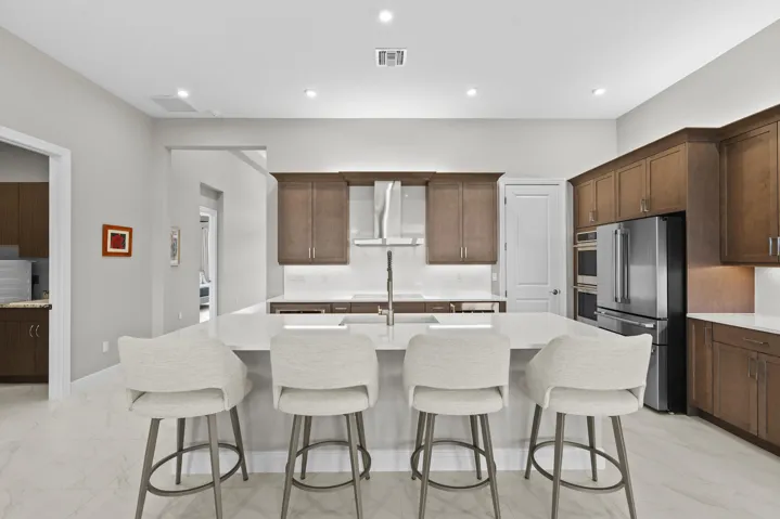 Kitchen Island with Counter seating