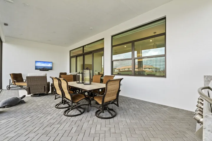 Outdoor living - Built in speakers in lanai area