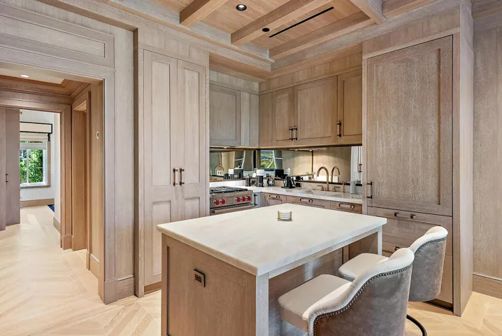 236 Phipps Plaza-10
