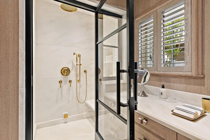 236 Phipps Plaza-15
