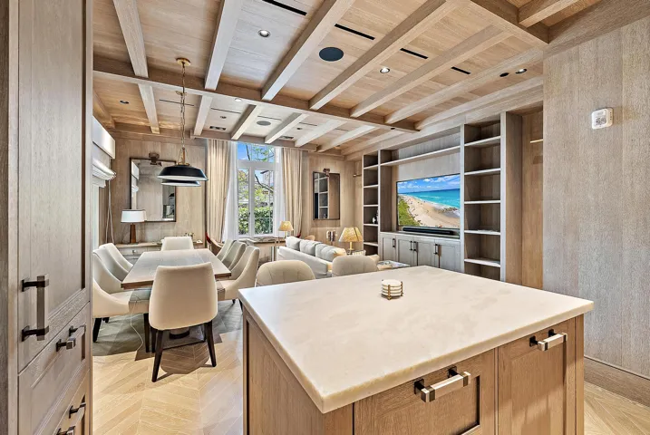 236 Phipps Plaza-2