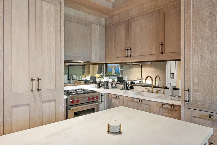 236 Phipps Plaza-11