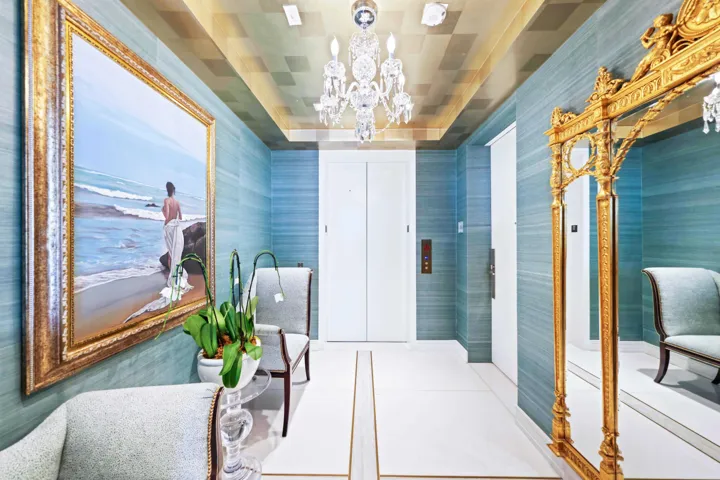Private Entry Foyer