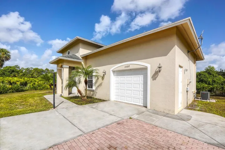 1550 C Rd front of home 3
